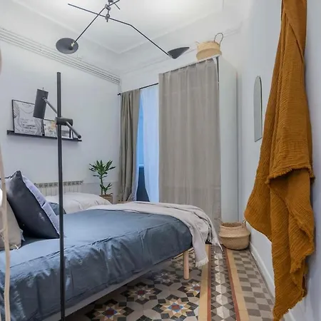 Elegant 4 Bedrooms 3 Bathrooms Catalan Apartment