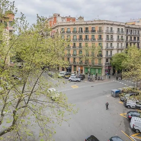 Elegant 4 Bedrooms 3 Bathrooms Catalan Apartment