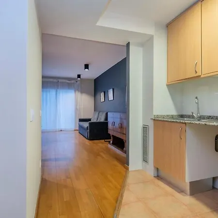 2 Bedroom With Balcony In Eixample 4-2 Daire *