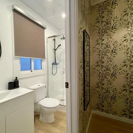 Apartment Poble Sec - Modern & Comfy 3 Bedrooms *