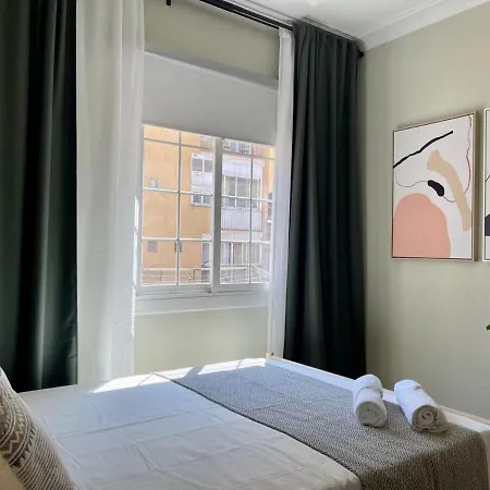 Apartment Poble Sec - Modern & Comfy 3 Bedrooms *