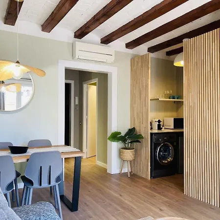 Plaza Catalunya Recently Renovated 5bd-4bth 바르셀로나