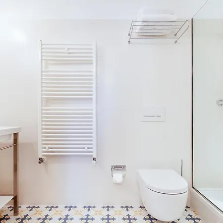 Casa Batllo - Luxury Historic 4bd 4bth For 9 Guests Apartment *