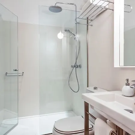Apartment Casa Batllo - Luxury Historic 4bd 4bth For 9 Guests