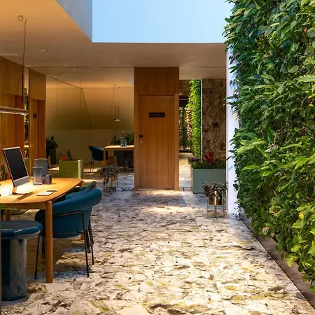 Hotel Labtwentytwo Barcelona, A Tribute Portfolio 4*