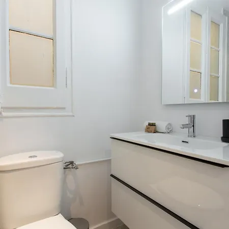 Apartment 11crc1037 Newly Decorated Near Sants Station