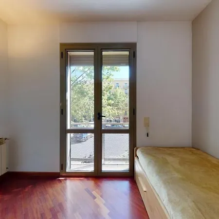 Modern And Bright Three-bedroom In Eixample Lägenhet