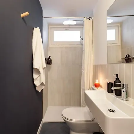 Elegant 4 Bedroom By Plaza Catalunya Apartment Barcelona