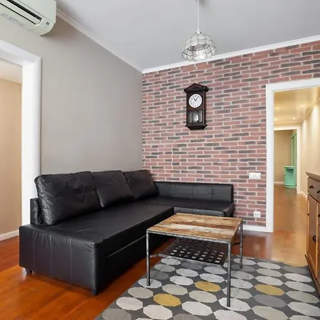 Apartment Next To Sagrada Familia 4-bedroom