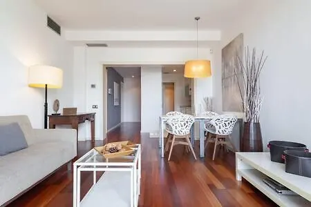 Wonderful 2-bd With Balcony Plaza Cataluna Lejlighed