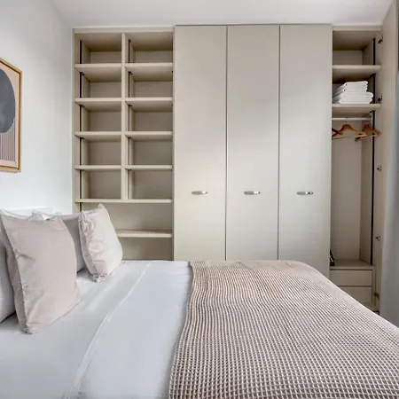 Blueground Pedralbes Furnished Bcn-92 * Barcelona
