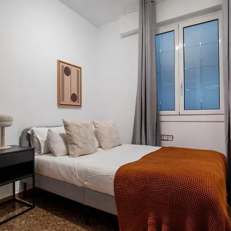 Blueground Galvany Balcony Furnished Bcn-127
