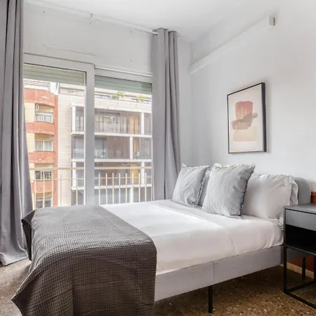 Blueground Galvany Balcony Furnished Bcn-127 *
