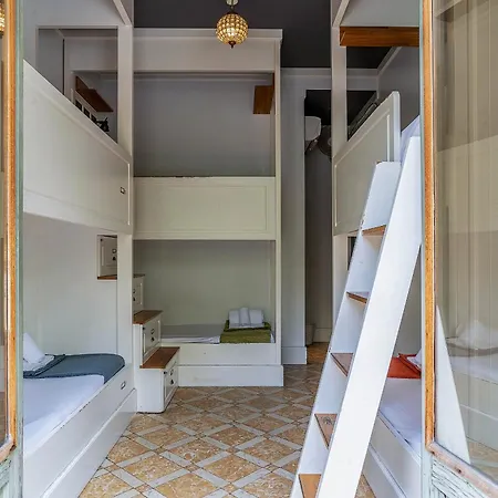 Casa Gracia Hostel *