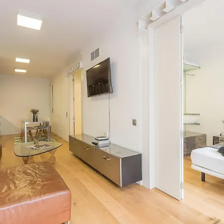 My Space - 2 Bedroom In Uptown Apartamento Barcelona