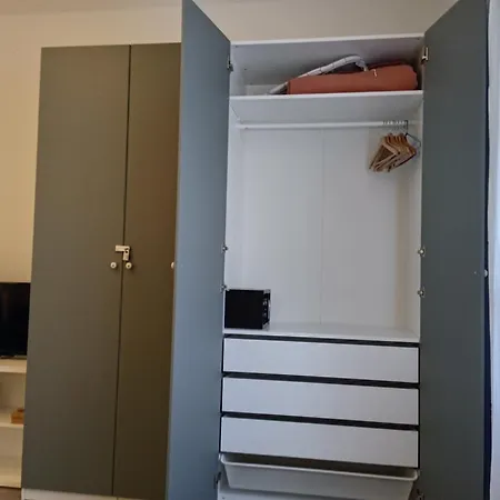 Colom Apartment *