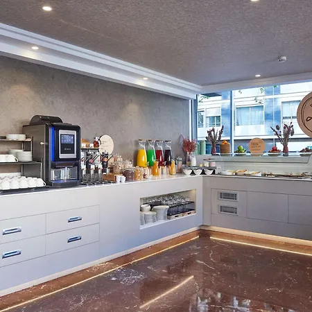 Mercure Condor Hotel