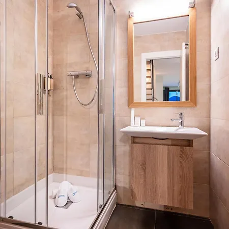 Sweett - Carrer Girona Apartamento