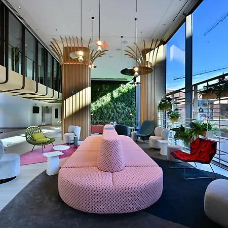 Labtwentytwo Barcelona, A Tribute Portfolio 4*