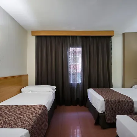 Hotel Catalonia Park Gueell