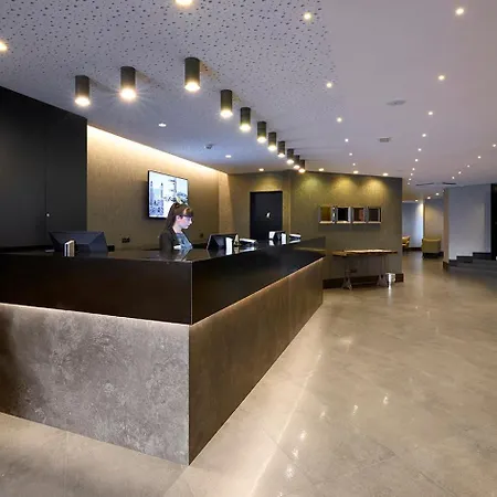 Hotel Catalonia Park Gueell 3*