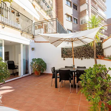 Apartment Aparteasy - Private Terrace, 3-bedroom