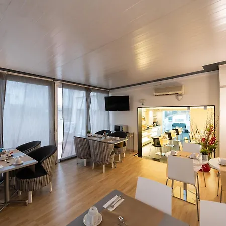Otel Atenea Rekord