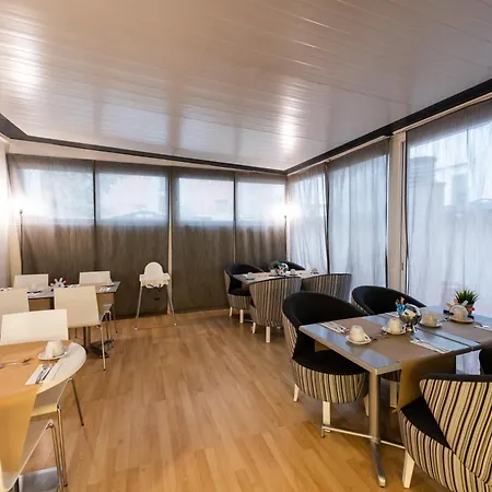 Atenea Rekord Otel 4*