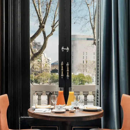 Boutique H10 Catalunya Plaza מלון