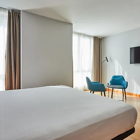 Silken Sant Gervasi 3* ברצלונה