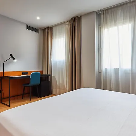 Silken Sant Gervasi מלון 3*