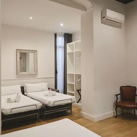Meson Castilla Atiram 3* ברצלונה