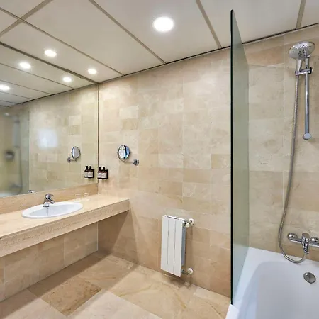 Nh Eixample Hotel
