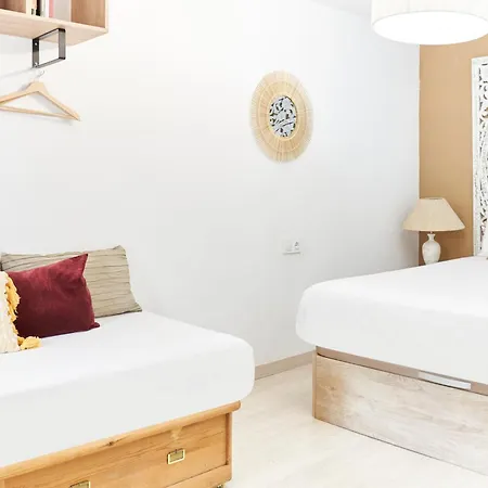 Ha Diputacio Terrace Apartment