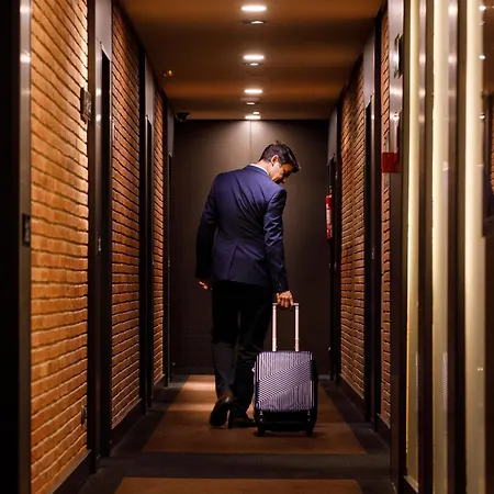 Mariano Cubi 4* Barcelone