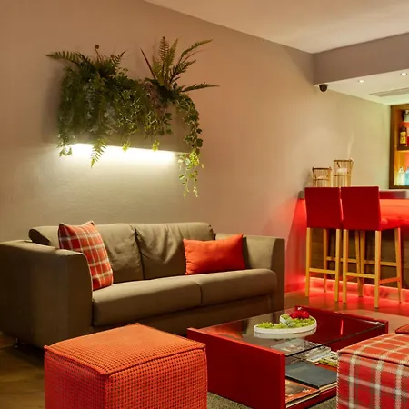 Hotell America 4*