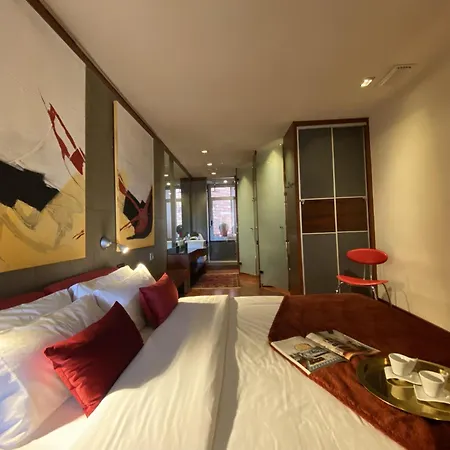 Luminous Designer Loft Style Eixample Views By Myrentalhost Lägenhet *