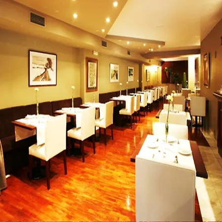 Hotel Caledonian 3*