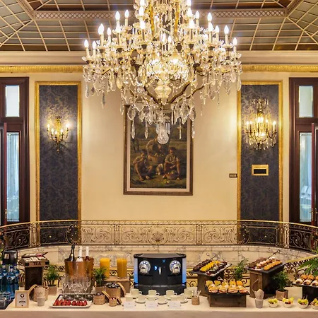 El Avenida Palace Hotel