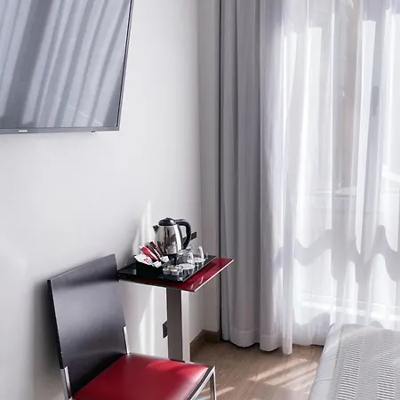 Sm Sant Antoni Hotel Barcelona