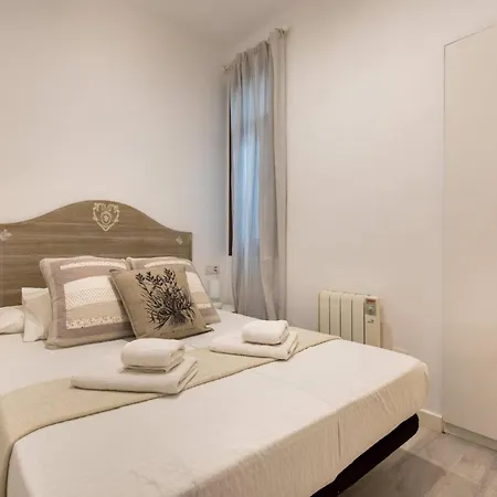 Pere Serafi 2 Bedroom Apartment *