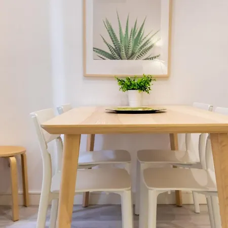 Pere Serafi 2 Bedroom Apartment