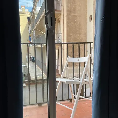 By La Rambla Rooms Ostello *