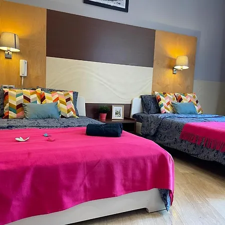 By La Rambla Rooms * Barcellona