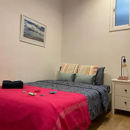 By La Rambla Rooms Ostello *