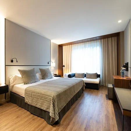 Hotel Catalonia Plaza