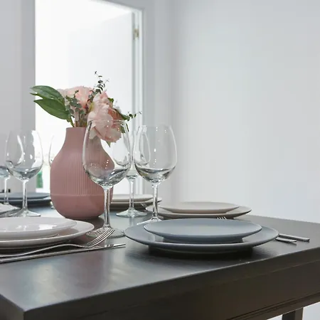 Apartment Three Bedroom Two Bathroom Close To Beach Barcelona