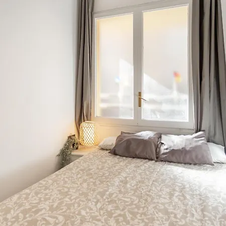Tamarit Apartment