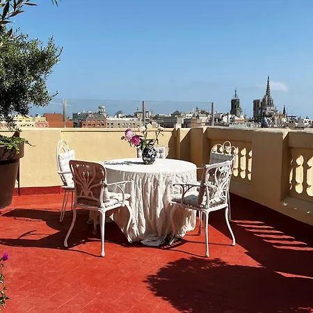 Sunny Penthouse With Sea View Daire *