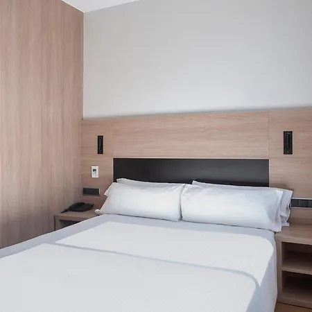 Hotel Lleo 3*